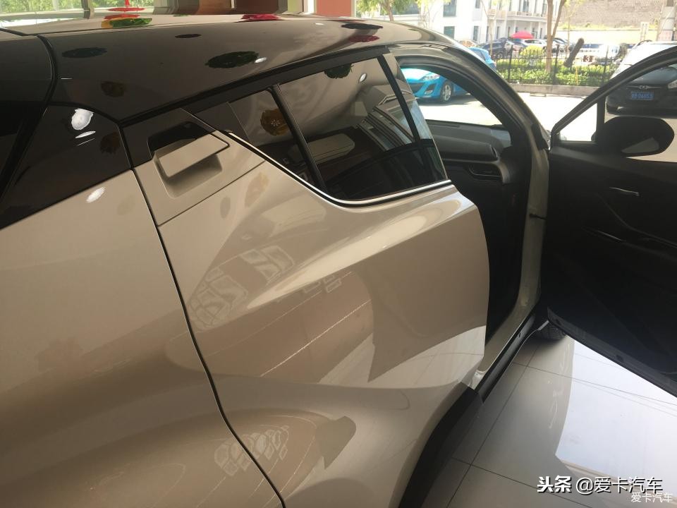 丰田c-hr豪华版提车实价,丰田c-hr提车价格