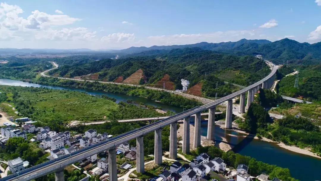 2019南铁春运让追梦之路更舒畅