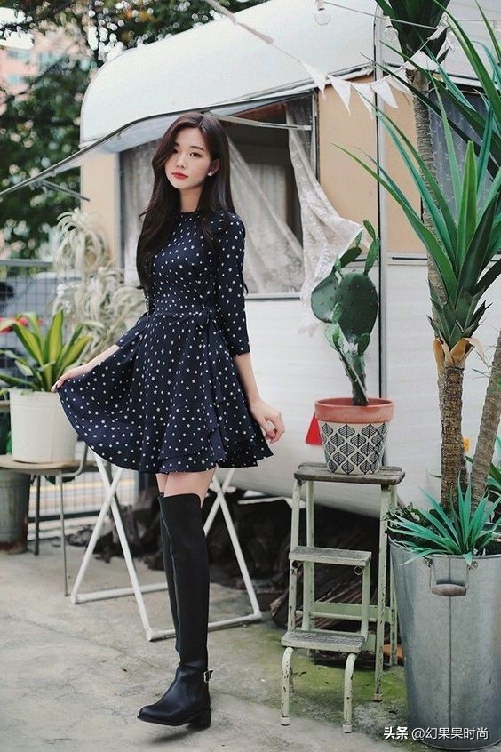 过膝长靴潮流穿搭法！小个子肉肉女一样可以穿出纤细铅笔腿