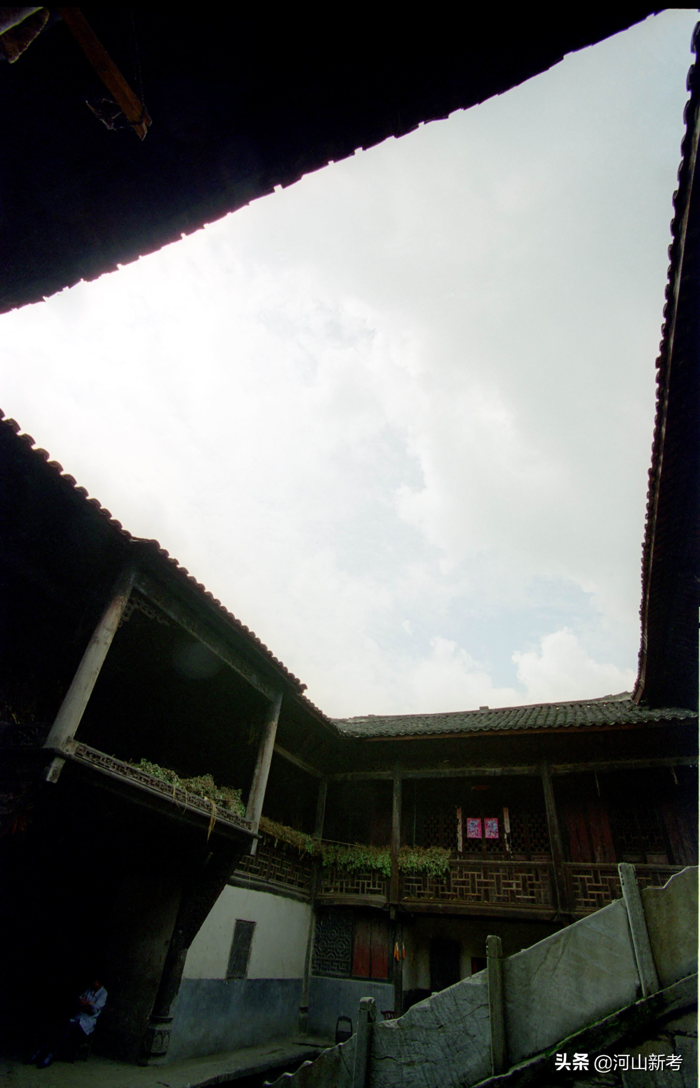 鄂西北大山深处的花屋,竹坪乡高家花屋