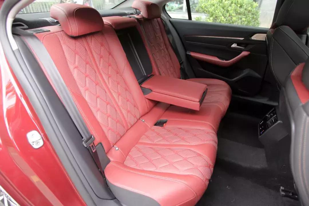 东风标致508l驾控优惠力度,东风标致508l加速测试对比福克斯