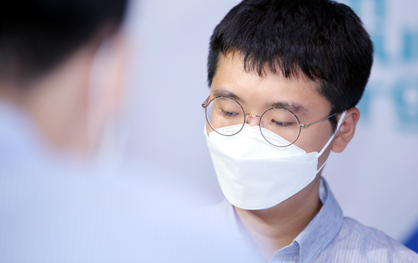 杨鼎新vs申真谞三星杯棋谱,许浩鋐战胜申真谞棋谱