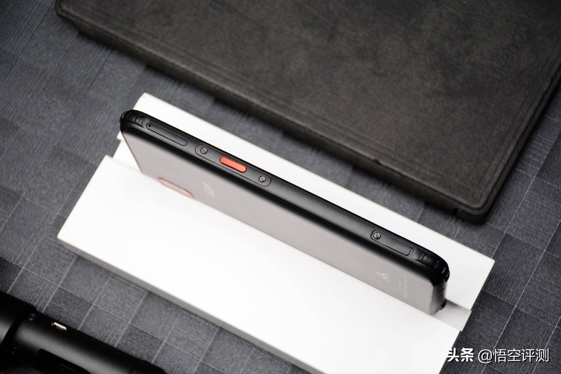 agmh2三防手机,大声音三防智能手机