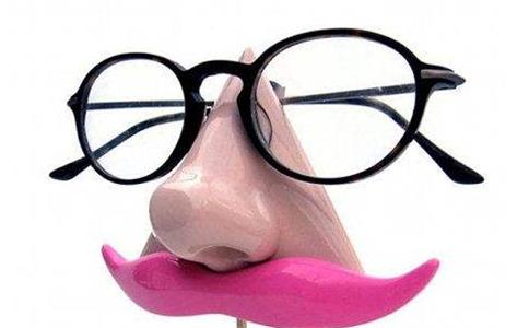 如何配适合自己的眼镜框,脸型凹凸适合戴什么眼镜框好看