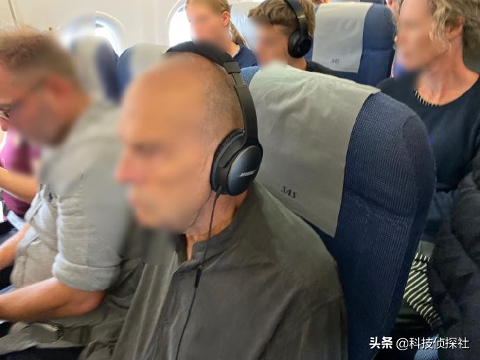 飞机上的耳机和普通耳机有区别吗,飞机上发的耳机是什么耳机