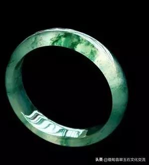 怎么辨别翡翠手镯好坏图解,翡翠手镯好坏最简单方法