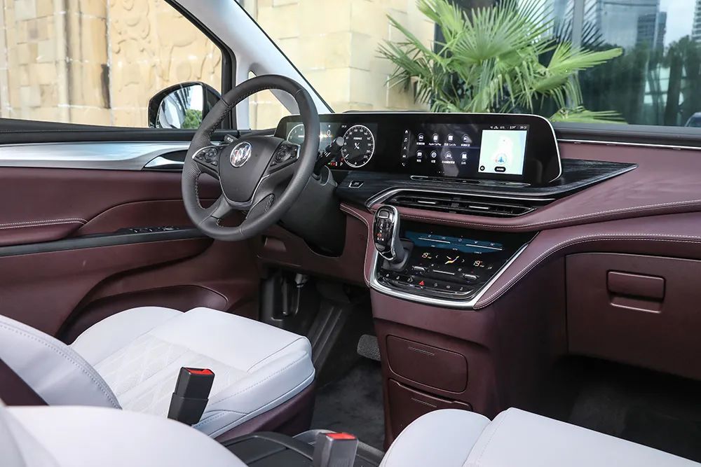 2022款别克gl8艾维亚礼贤版,别克2022款gl8艾维亚四座试驾