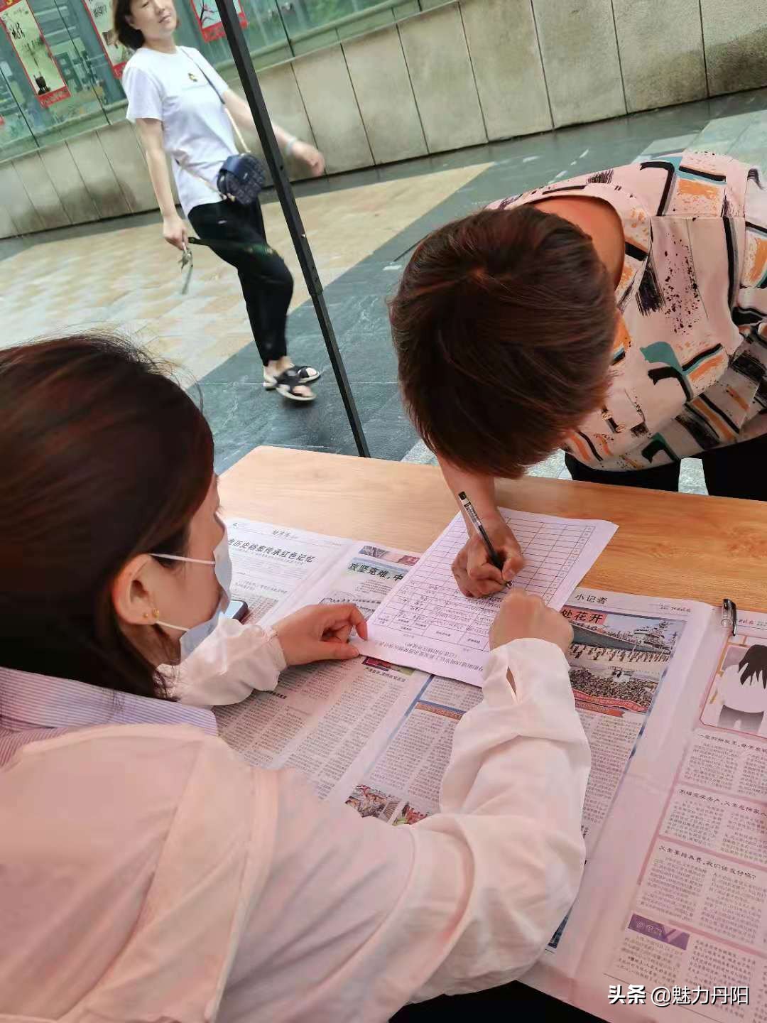 我为群众办实事送温暖进社区活动,我为群众办实事送医下乡