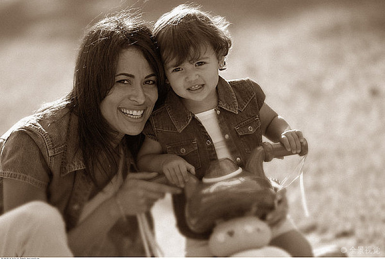 新生儿一周护理知识大全,手把手教你新生儿的护理技巧