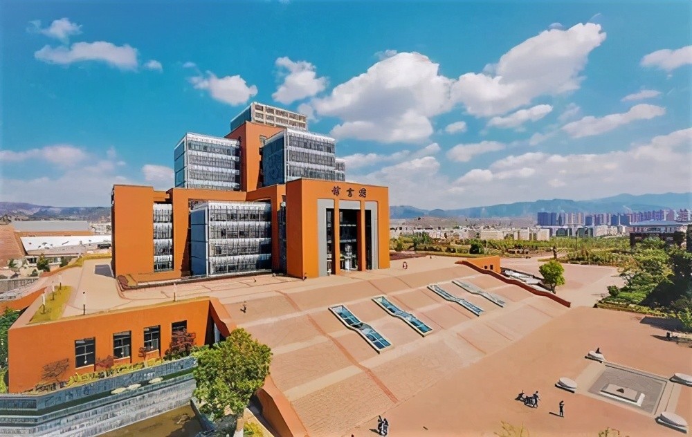 河北大学真争气,人文社科双非院校排名第一,那燕山大学怎么样?