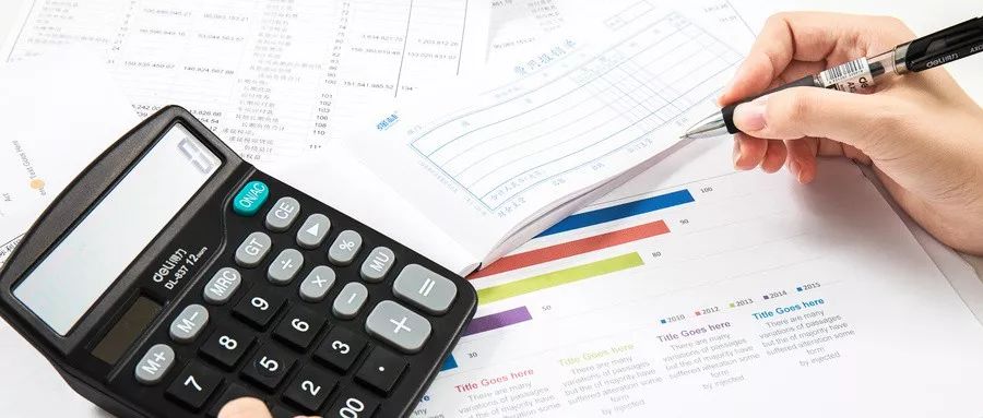 坤鹏论：巴菲特说的小学数学水平是加减乘除大部分投资者只读数