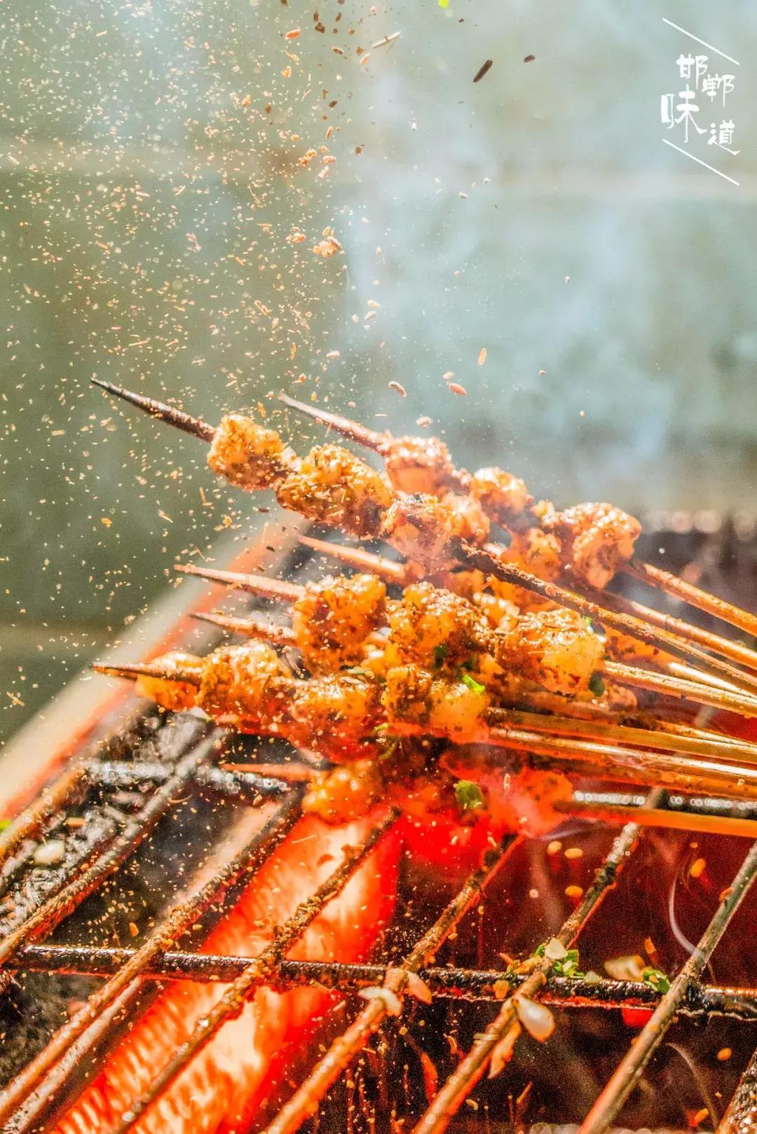邯郸练摊儿季来袭，这家武汉菜开启夜宵模式承包你的夜生活！