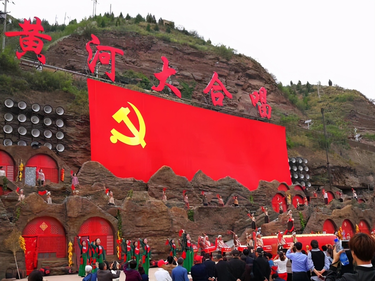 黄河大合唱第八章怒吼吧黄河乐章,黄河大合唱怒吼吧歌词