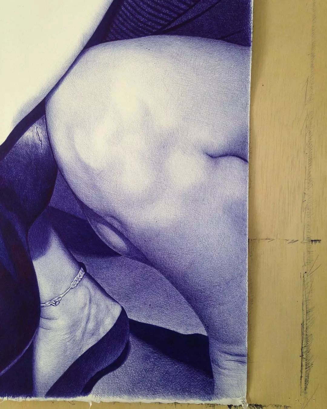 笔尖下的女人火辣性感身材,一天时间7000万*放播**量,网友围观