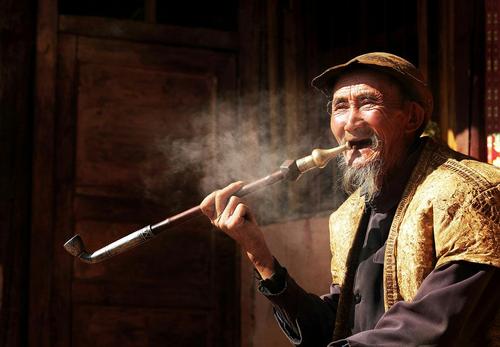 人到四十过了这三个坎会有大福气,人到四十真正悟透了这三条天规