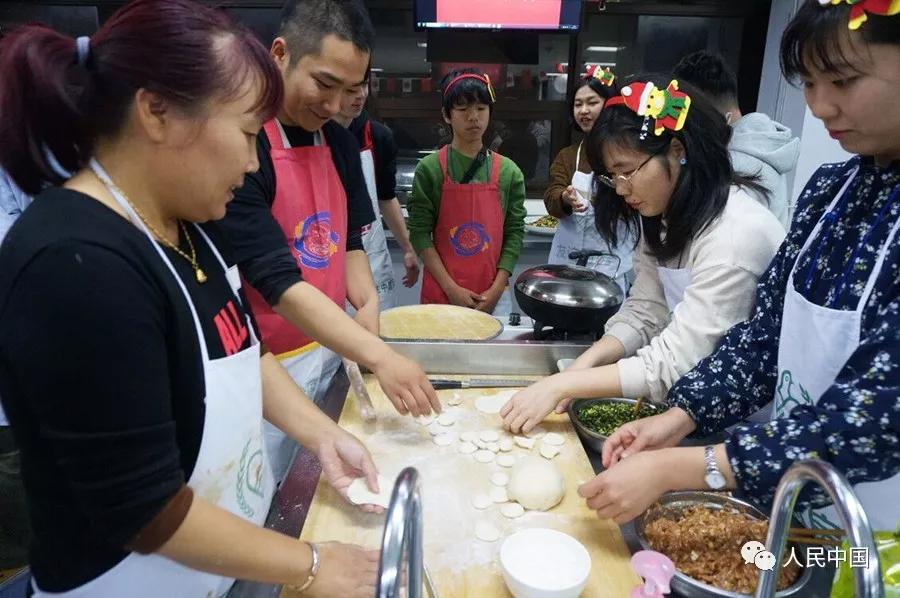 以武会友促交流,以武会友强身健身