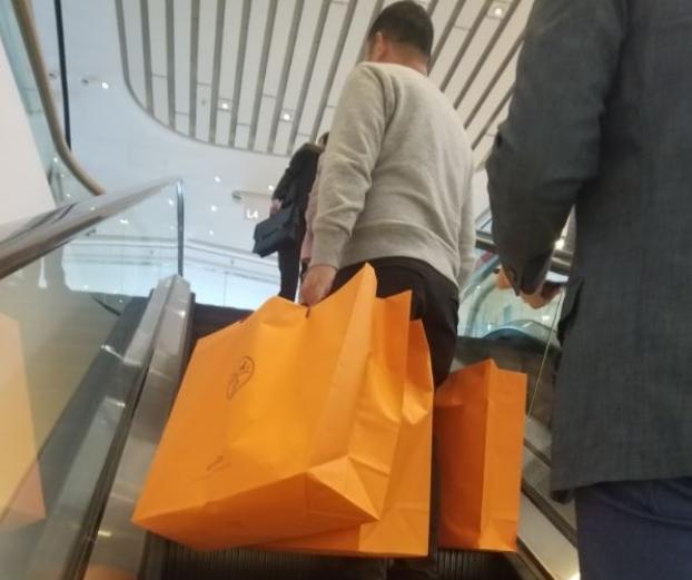 甘比钟情手袋价格,甘比卖包