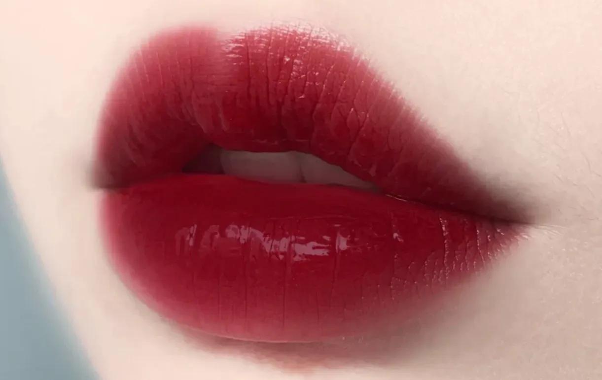 让男生想亲你的举动,让男生很想亲的口红