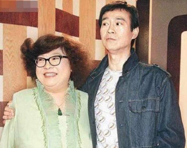 郑少秋跟沈殿霞为什么会离婚,肥姐沈殿霞问郑少秋有没有爱过她