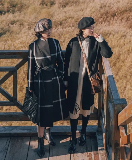 70后女人卫衣穿搭,中青年女性穿搭高级感裤子