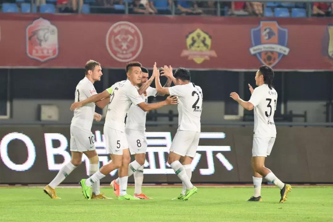 中甲比赛贵州恒丰对辽宁宏运,莫塔射门