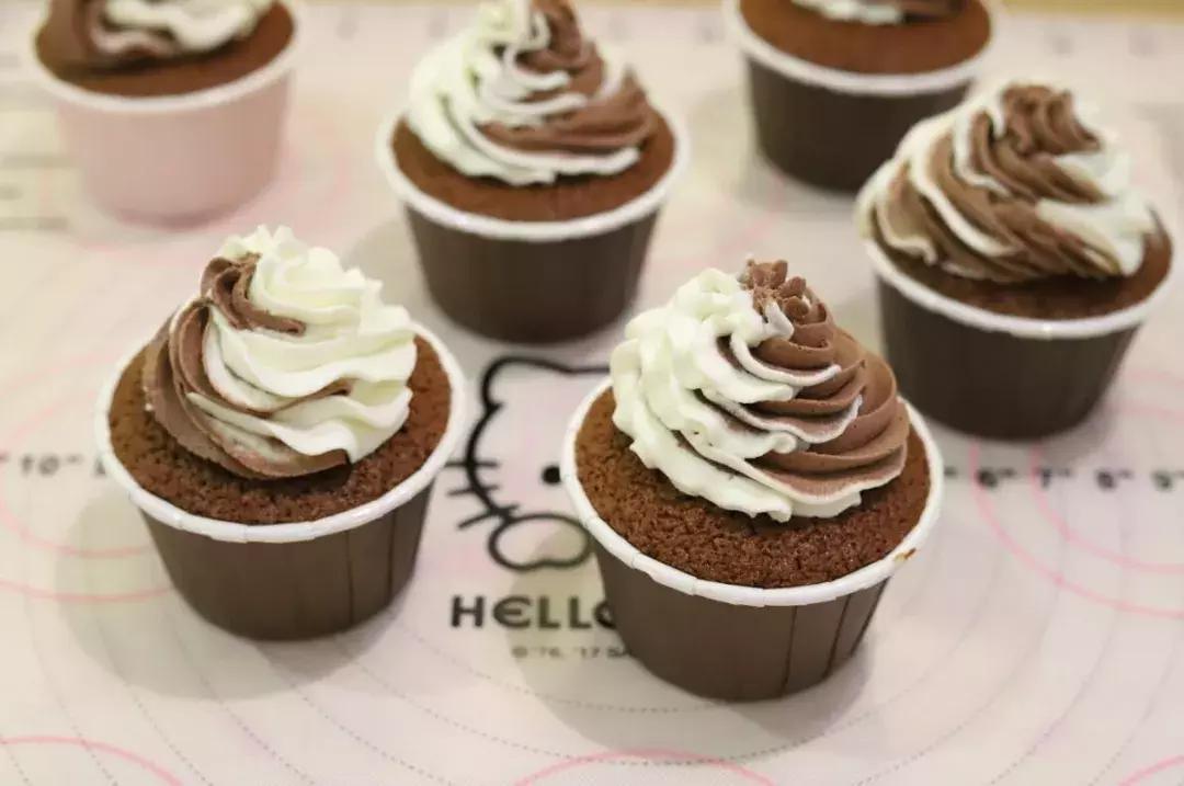 小天使蛋糕甜品,可可天使小蛋糕教程