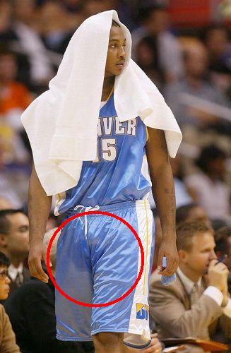 球场上的尴尬瞬间,nba球场无奈瞬间