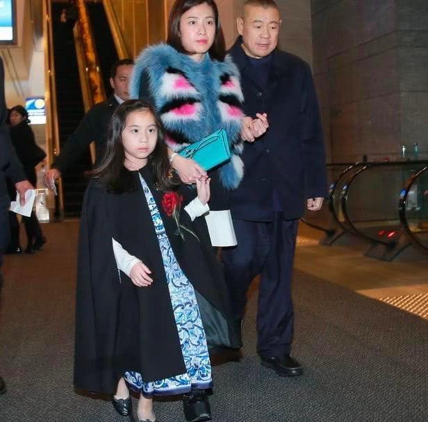 甘比一岁半女儿正面照曝光,甘比女儿奢侈品