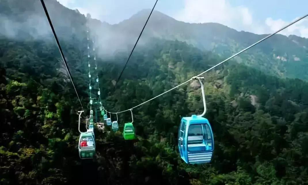 红叶热情似火,金铙胜景如画在醉美的季节遇见你!