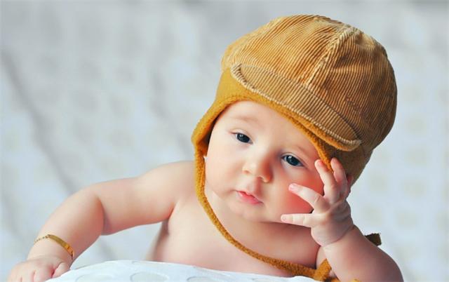 2岁半宝宝体重不长反而降,宝宝2岁21斤是不是太瘦了