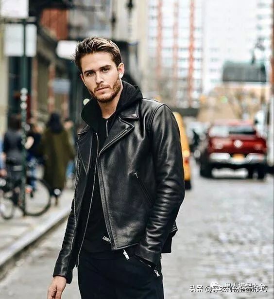 今日爆款男士皮衣春季138元,今年最流行的男青年穿真皮皮衣