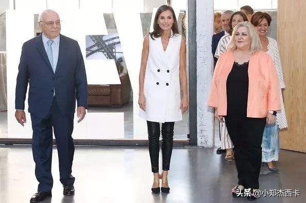 咦，梅根的大钻戒怎么不见了？|郑尔摩斯周报