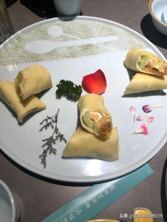 为了三百块钱，我很后悔骗了广州撑伞小姐姐