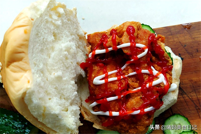 汉堡怎样做的看完你还敢吃吗,汉堡制作简单不用烤箱