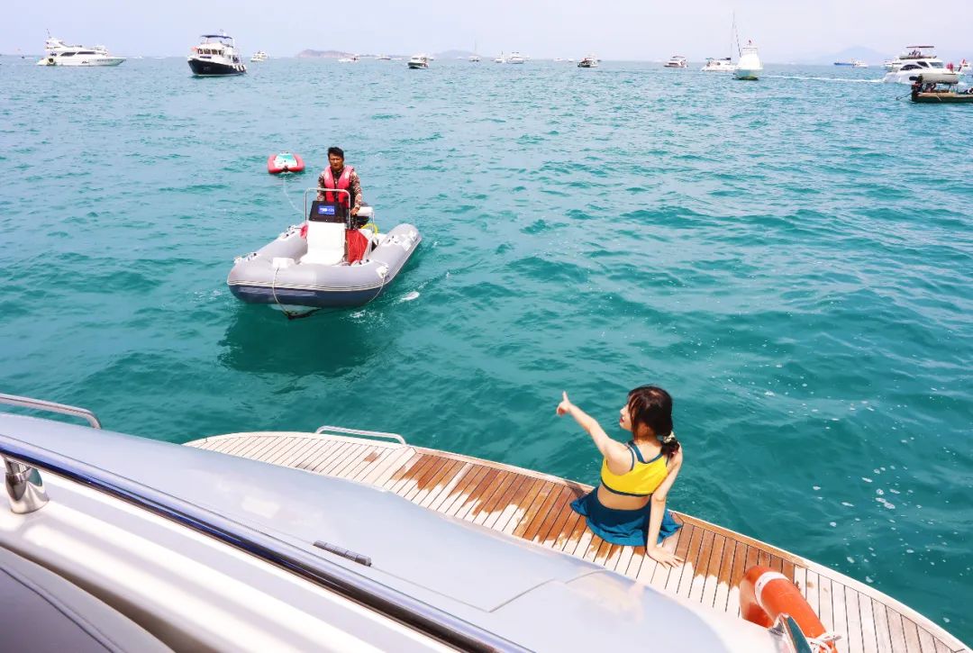 三亚豪华游艇出海一日游靠谱吗 (三亚游艇出海小攻略只要人均200元)