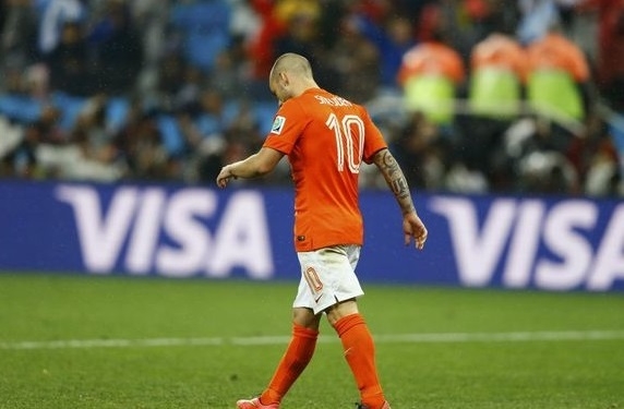 荷兰7号罗本过人,罗本最精彩的一球