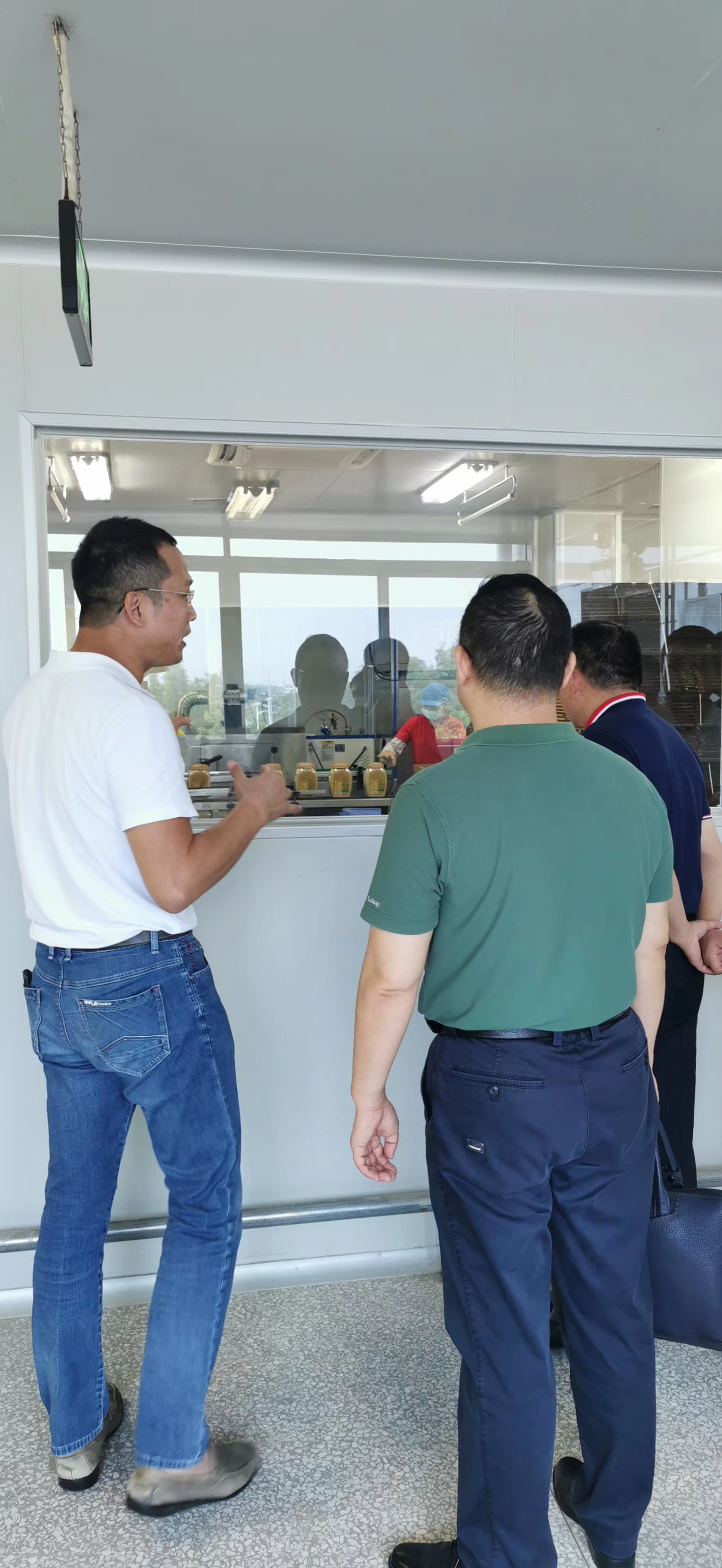 李振院长调研扶贫工作,谢喜来到仁村乡调研脱贫攻坚工作