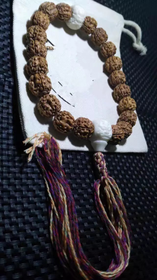 还在为穿绳子穿松紧带烦恼吗,还在为文玩打底烦恼吗