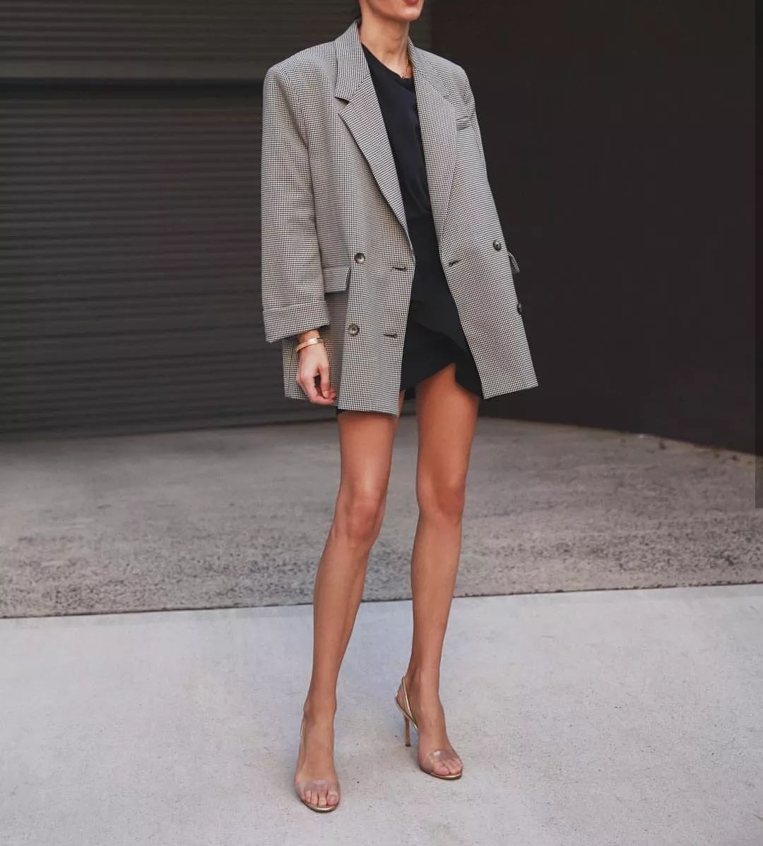 没胸身材很瘦的身材怎么穿搭,没胸没屁股很瘦怎么改善