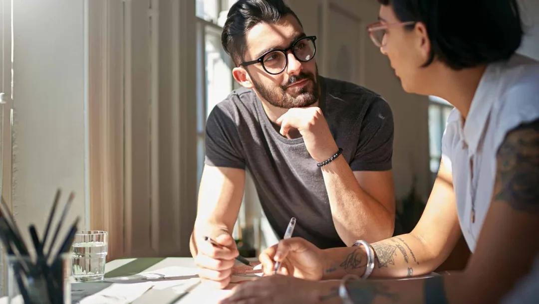 工资5000一年能存多少,年轻人下班后搞副业月入过万