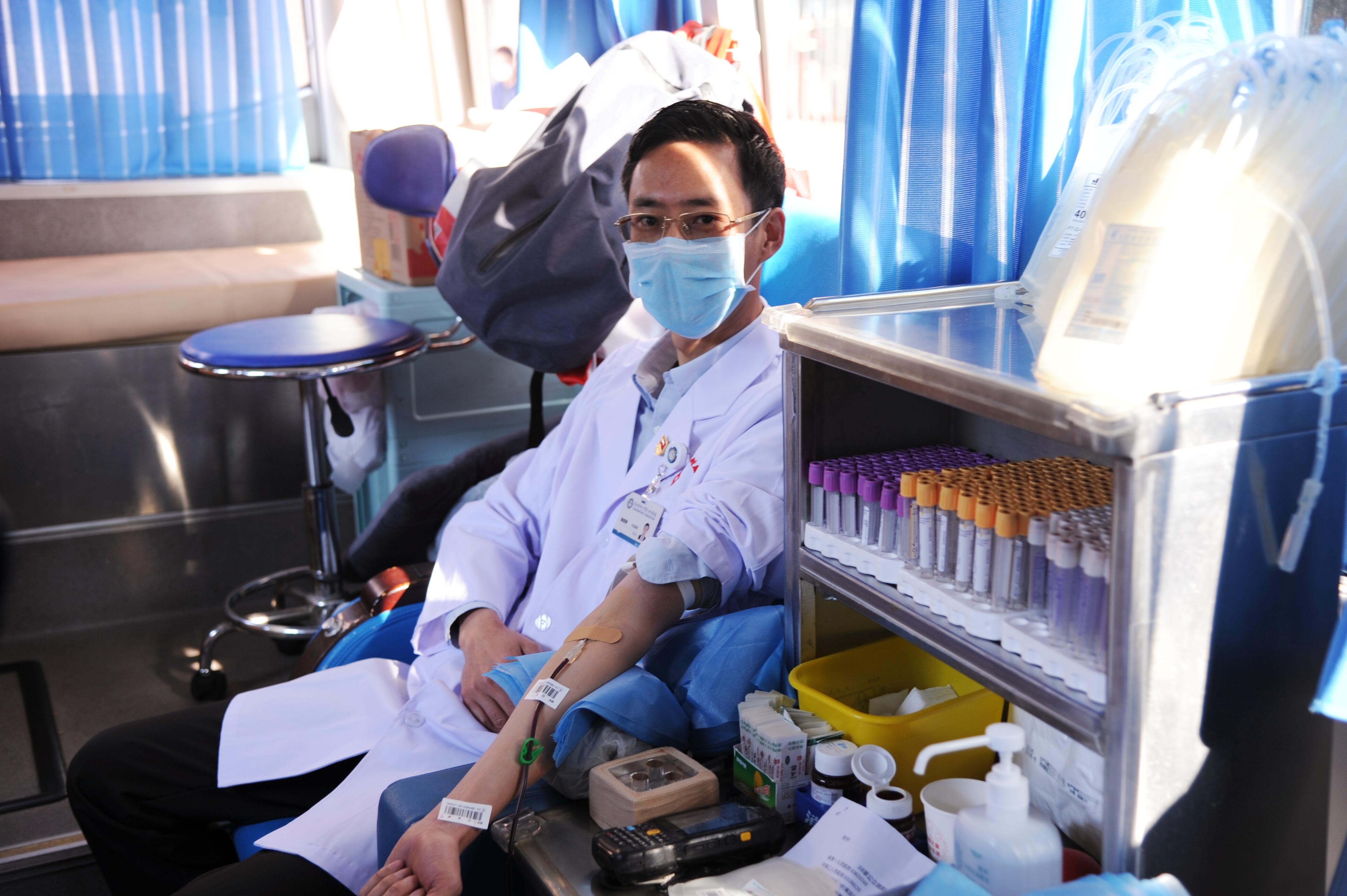 一张奔赴青春的机票,一张机票返程