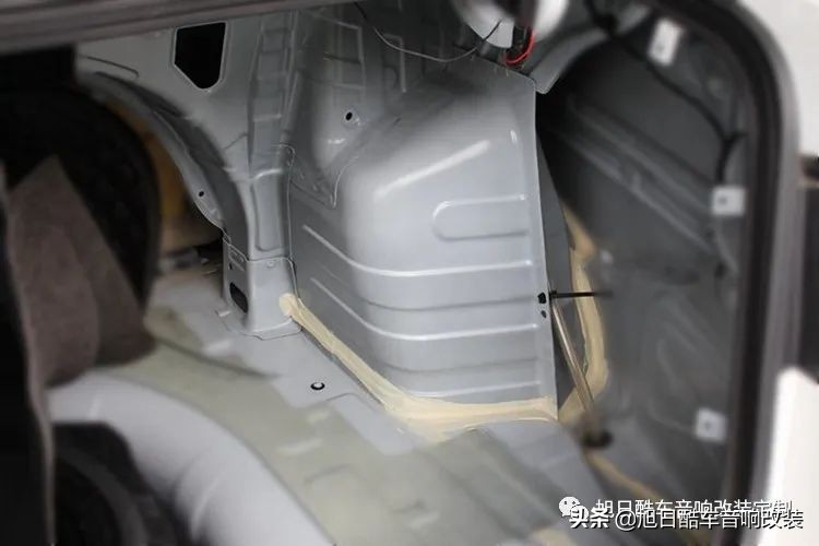 长安悦翔v3换音响,长安悦翔v5改音响