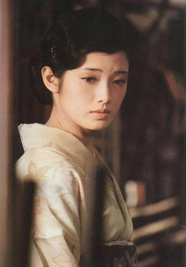 山口百惠和她的两个儿子,山口百惠21岁1980年隐退纪录