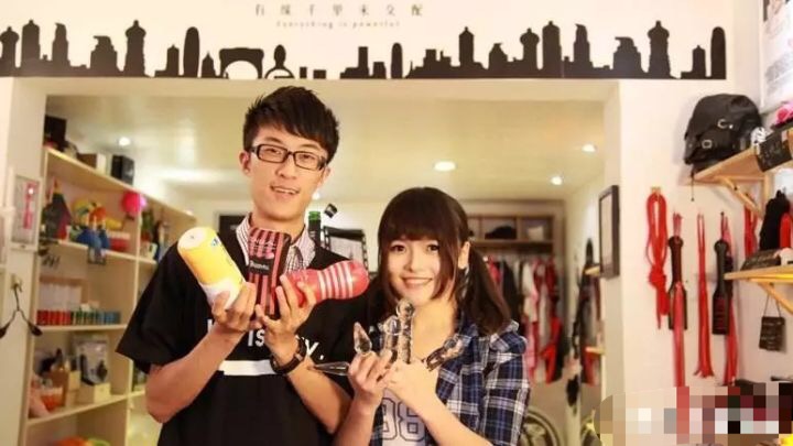 90后小伙休学创业,90后卖内衣赚3亿