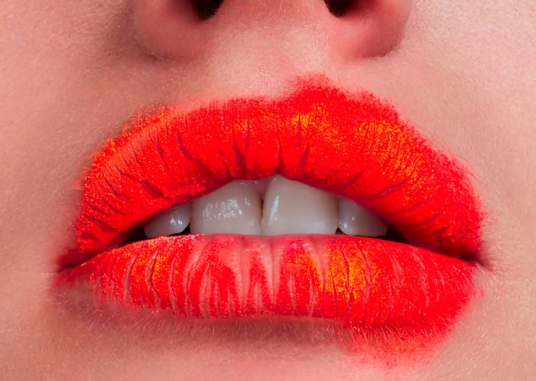 猫腰艺术——AnnaMårtensson创意美妆肖像摄影