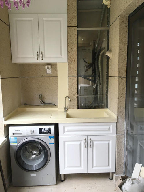 洗衣机柜做到靠墙好还是不靠墙好,洗衣机柜怎么做更实用