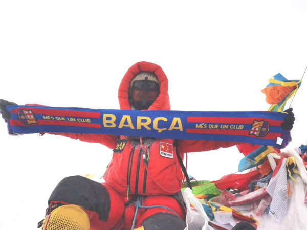 中国人来到西班牙,中国人加入巴萨