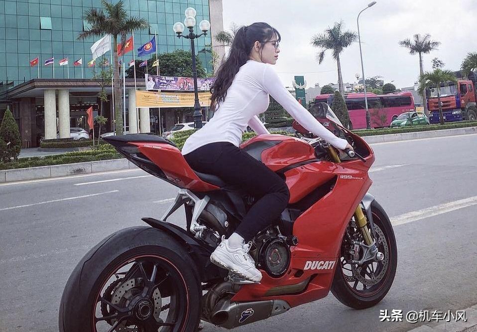 骑摩托车旅行选什么车,女生骑的摩托车该怎么选