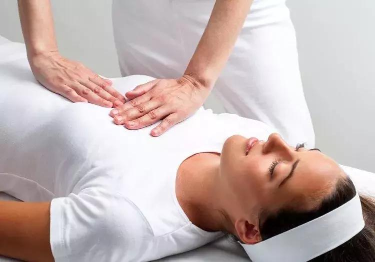 乳房千万不要随便揉!两个病例告诉你真相!