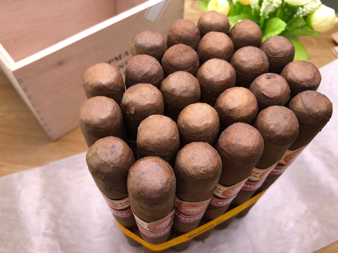 尾牙同事聚餐,同事年终尾牙小聚会